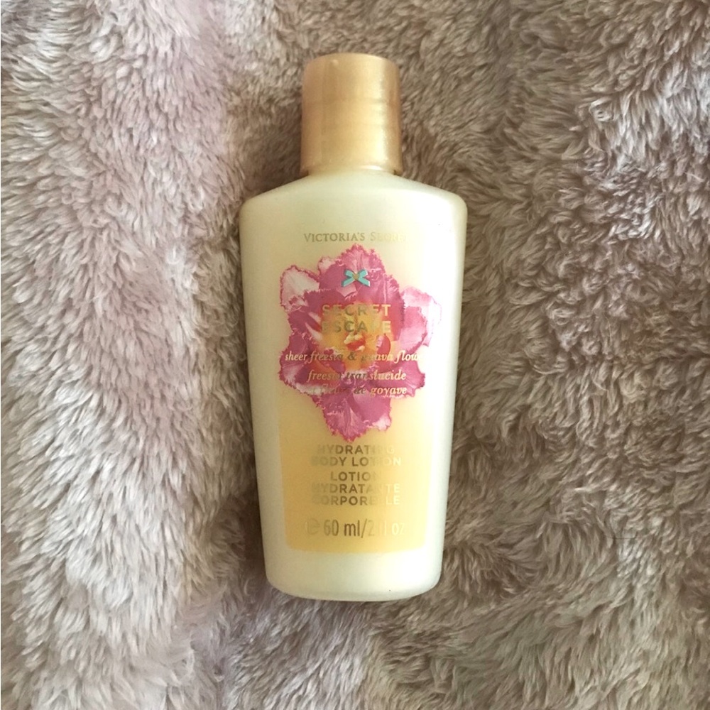 Victoria’s Secret Authentic Secret Escape lotion purse travel size 60 ml 2 oz